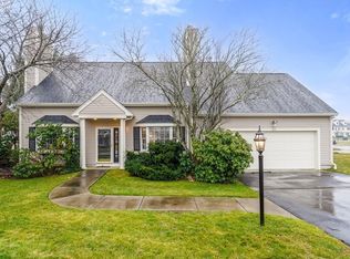 177 Clear Pond Dr, Walpole, MA 02081