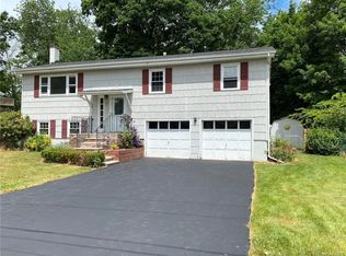 11 Paula Ln, Middletown, NY 10940