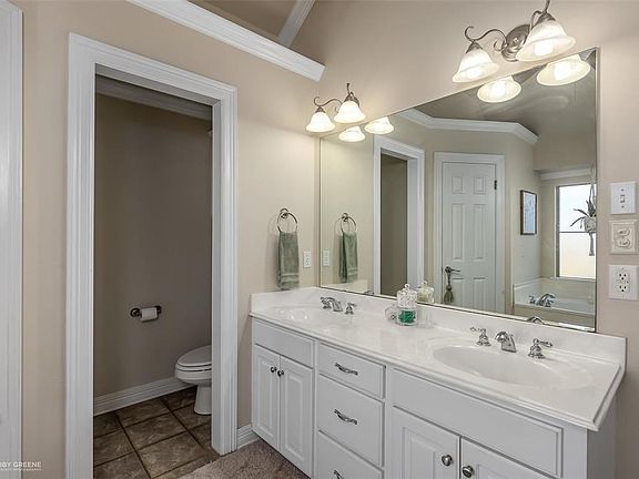 2nd image of 5837 Bluebonnet Dr