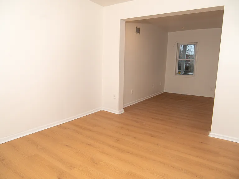 2715 N West St — Photo 2
