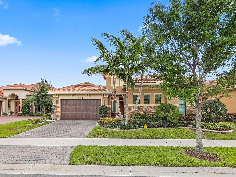 9368 Cantal Cir E — Photo 10