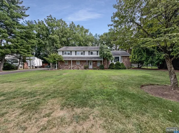 613 Brian Court Riv, Westwood, NJ 07675