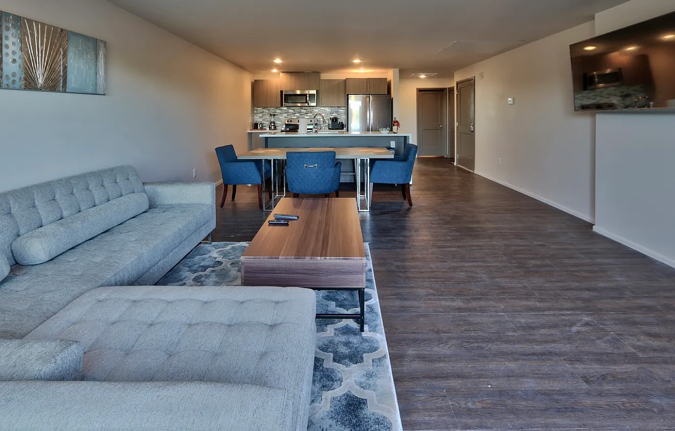3 bed, 1474 sqft, $2,595 — Photo 4