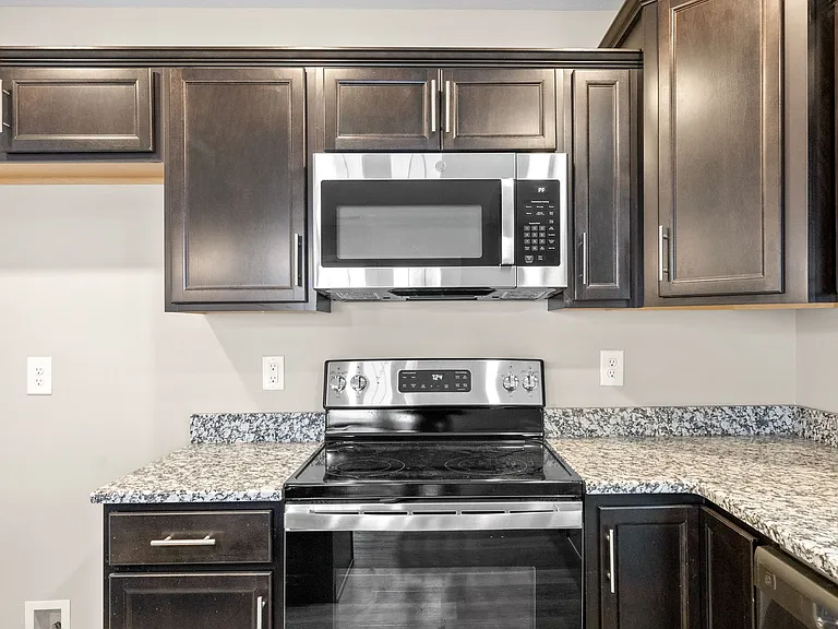 Cardinal Creek Dr — Photo 4