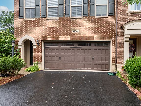 2nd image of 42541 Dreamweaver Dr
