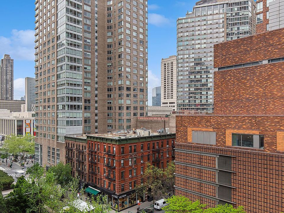 2nd image of 45 W 67th St APT 8J
