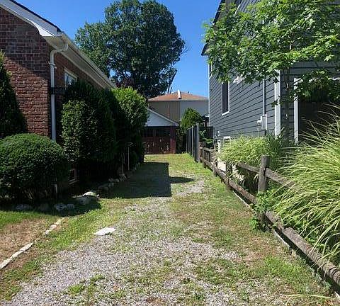 3rd image of 106 Hull Ave
