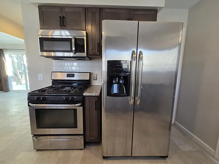 32356 Loomis Dr — Photo 15