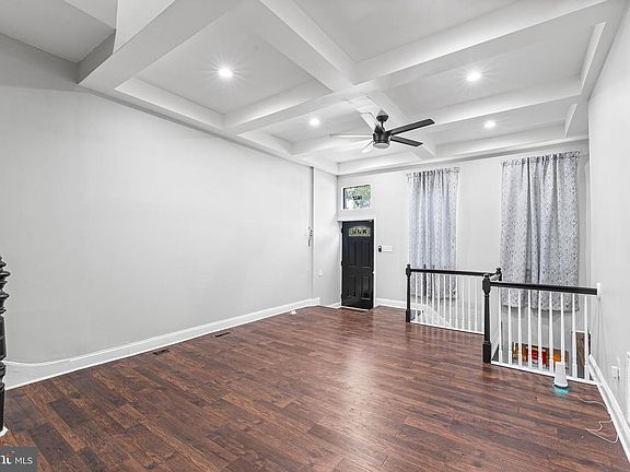 4th image of 1617 N Broadway