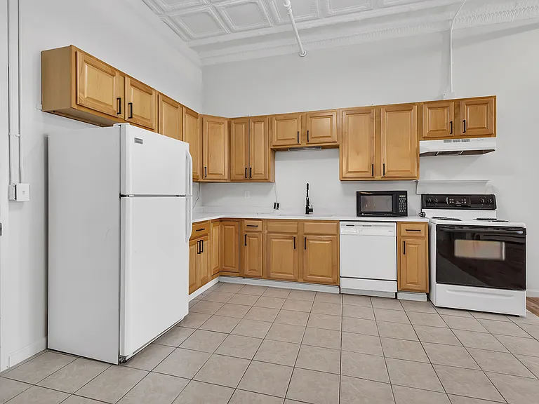 83 Main St #5 — Photo 5