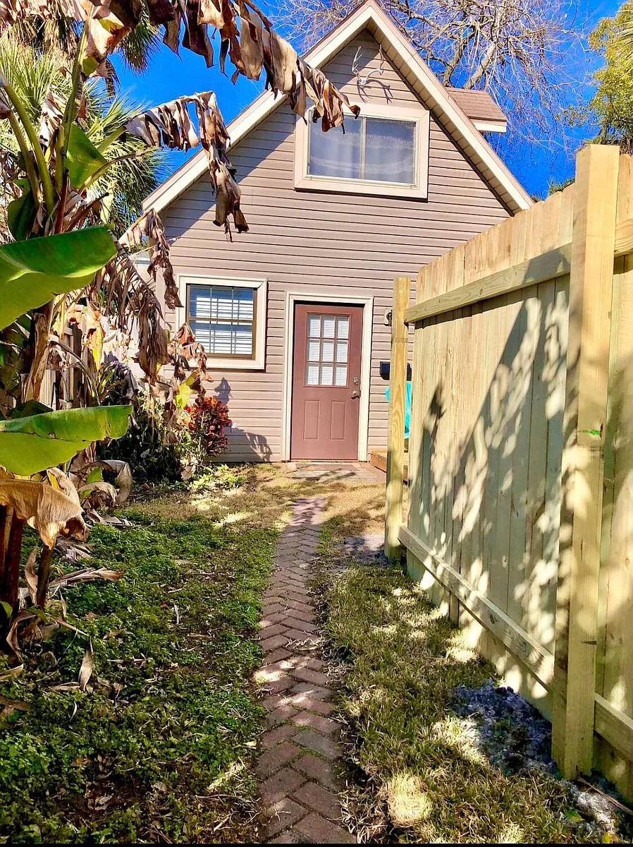 Private access with small yard - 605 Patricia Ln #TINY HOUSE