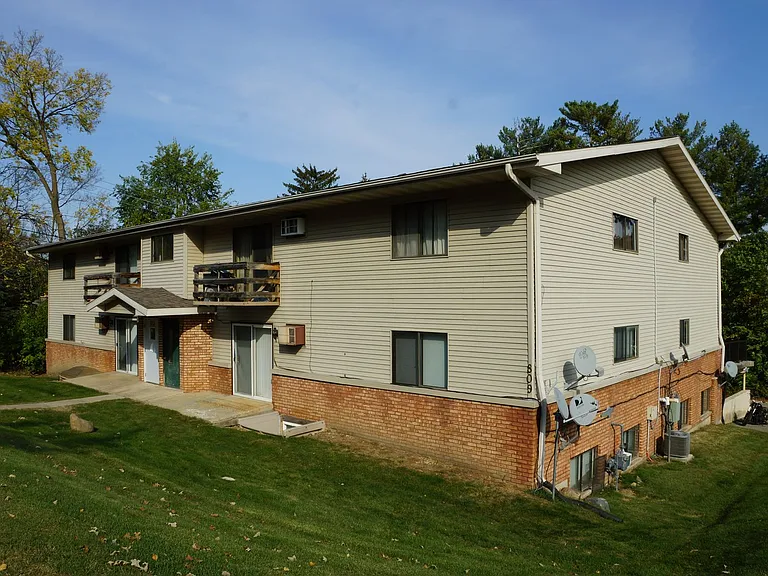 705 Lincoln Ave #5 — Photo 2
