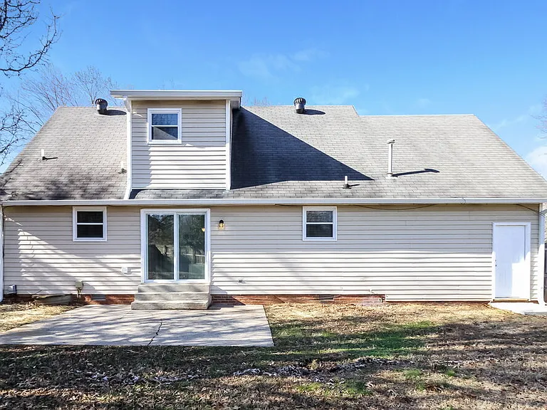 1506 Ashlawn Dr — Photo 17