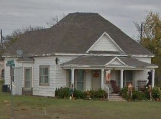 101 Walnut Ave, Petrolia, TX 76377