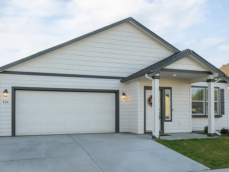 824 S Bulldog St — Photo 1