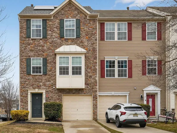 23 Shoemaker Dr, Swedesboro, NJ 08085