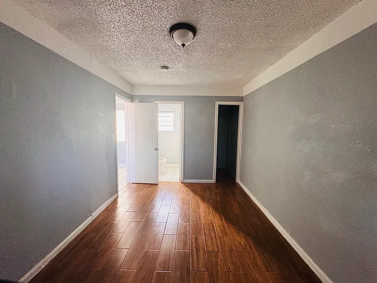 405 N 1st Ave #8 — Photo 5