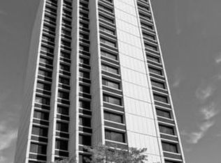2625 N Clark St APT 1702, Chicago, IL 60614