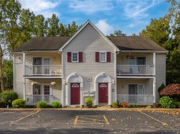 32 Brookfield Ln Unit 3, Buffalo, NY 14227