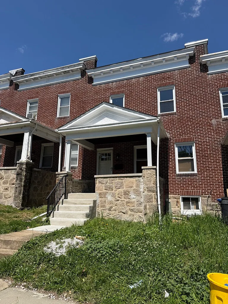 3 bed, 1760 sqft, $2,295 — Photo 1