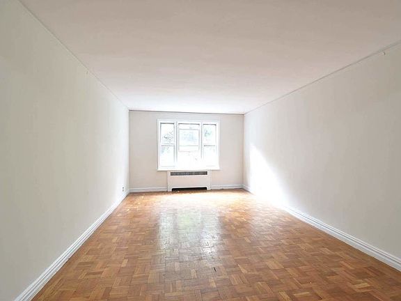 2nd image of 739 W 186th St #4F