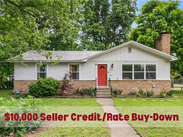 2110 W Holly St, Fayetteville, AR 72703