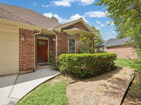 2nd image of 88 Laughing Brook Ct