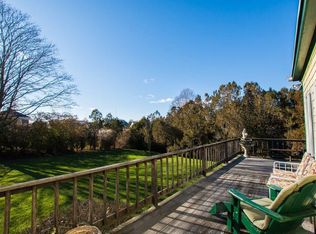 48 Admiral Kalbfus Rd, Newport, RI 02840