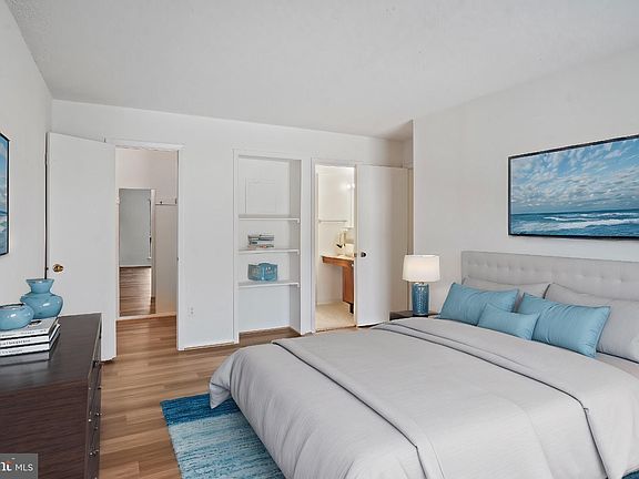 2nd image of 3803 Laramie Pl #122-I