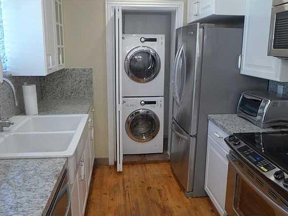 4th image of 1624 NE 5th Ct