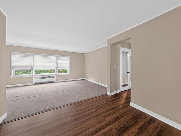 4th image of 2541 Bennett Ave APT 1