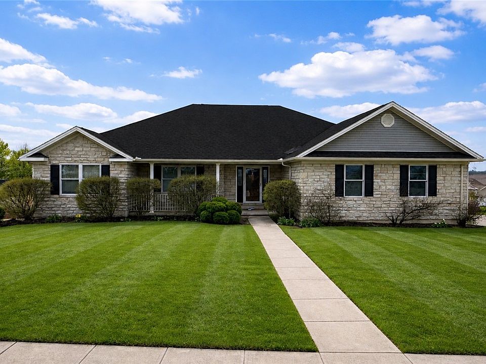 1st image of 930 Oak Hill Ct
