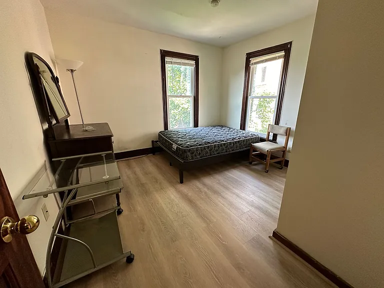 306 Eddy St — Photo 9