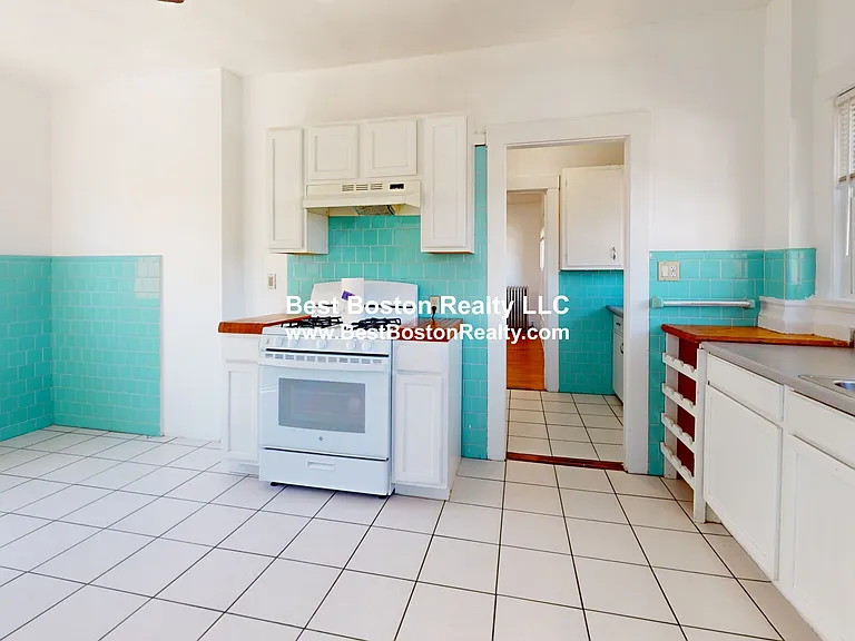 87 Boston St #2 — Photo 1