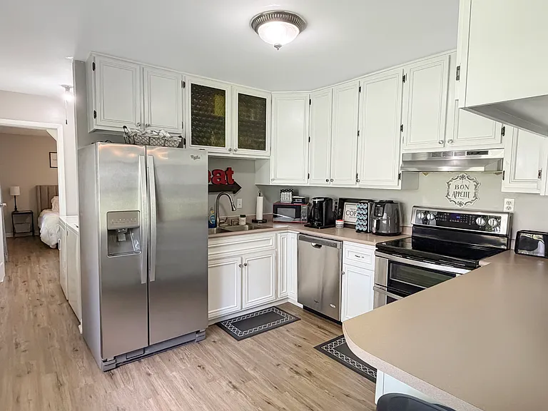 510 W Factory Rd — Photo 7