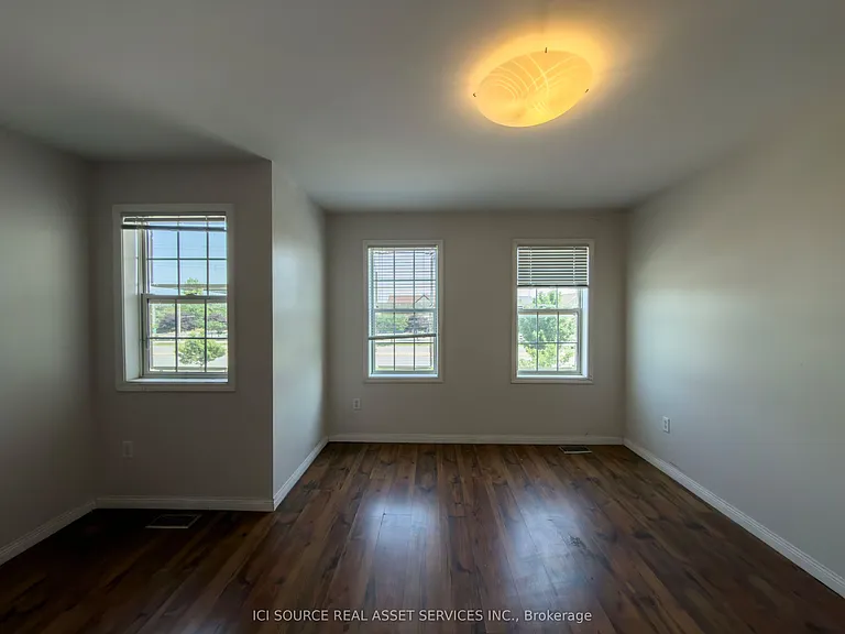 1573 Evans Ter — Photo 38