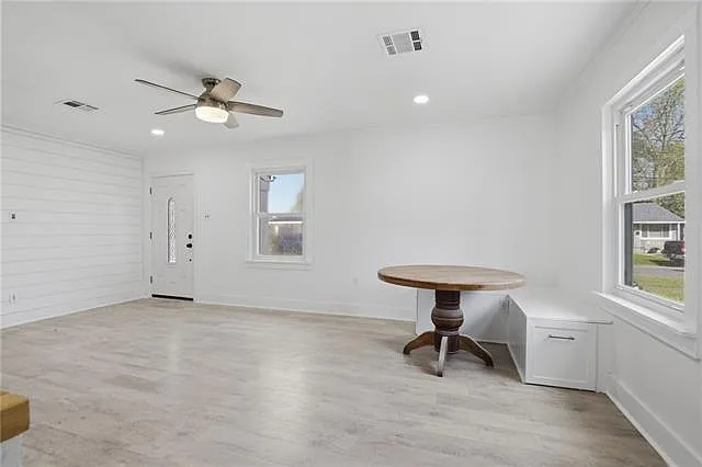 327 Wainwright Dr — Photo 8