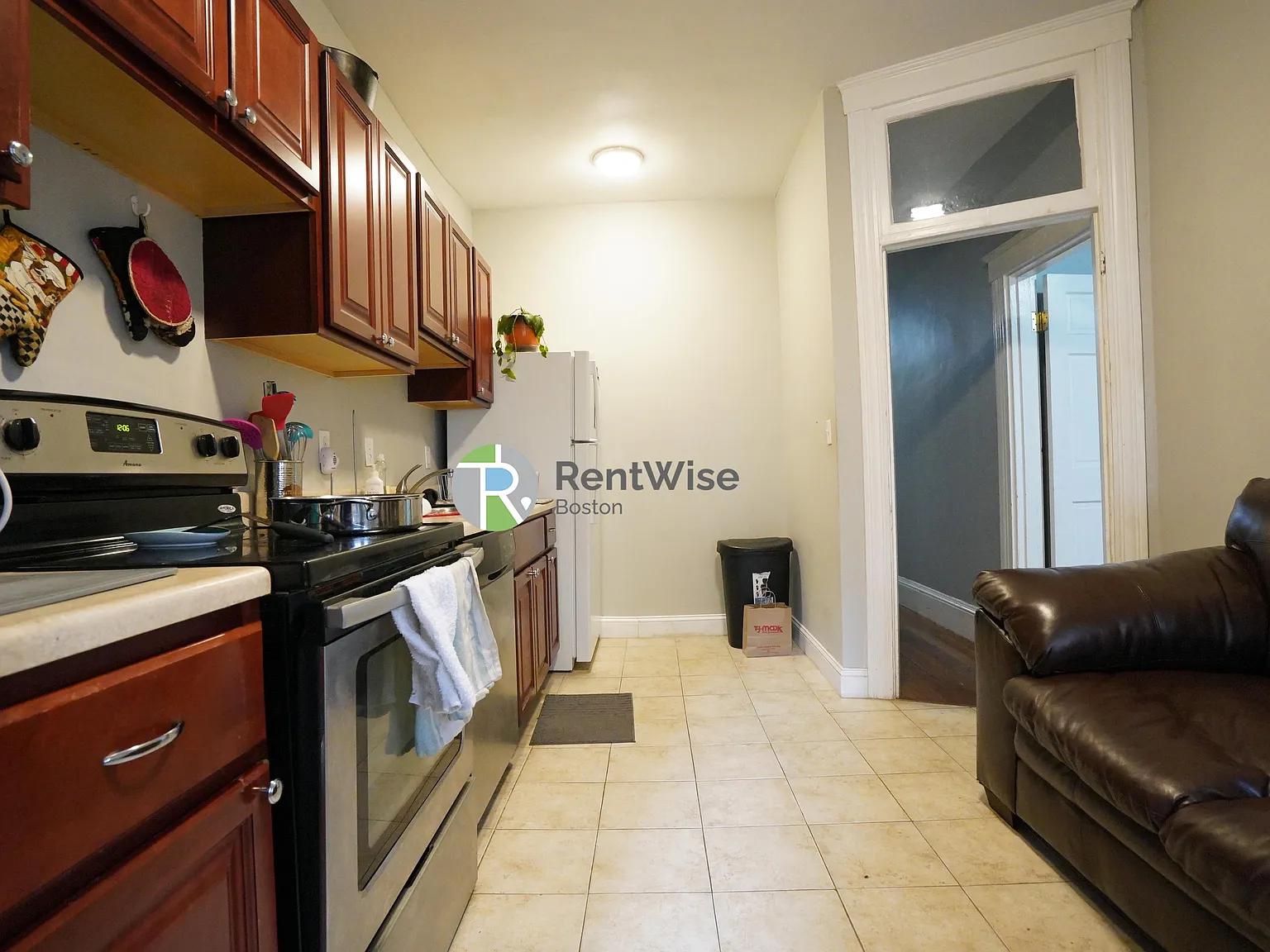 1 bed, 550 sqft, $2,450 — Photo 2