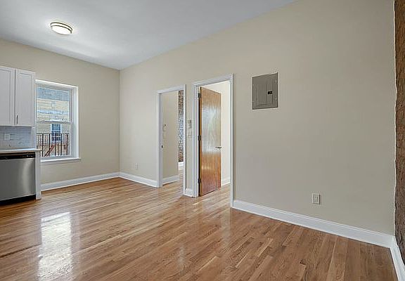 3rd image of 800 Church Ave #4