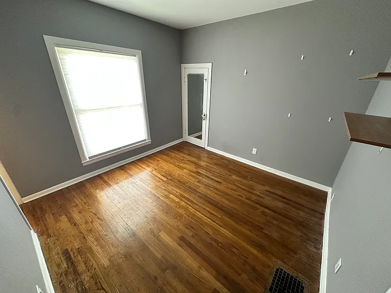 324 E Uintah St — Photo 9