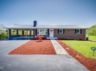 333 Walnut Ln, Bluff City, TN 37618