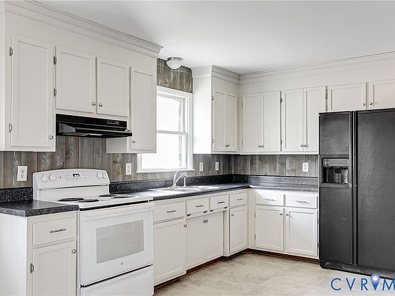 2nd image of 3030 Clintwood Rd