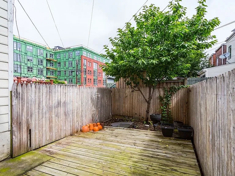 1120 K St SE — Photo 24