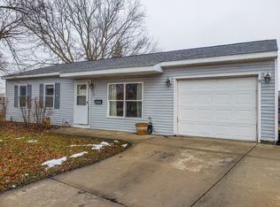 822 Post Pl, Streamwood, IL 60107