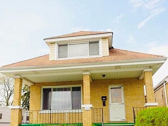 3rd image of 5758 S Melvina Ave #2