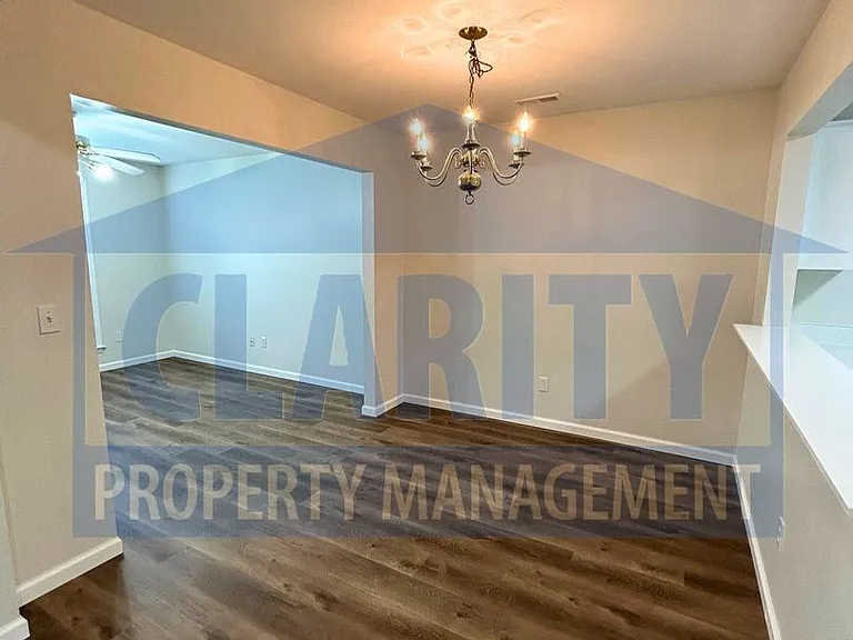 7812 Avalon Acres Ct — Photo 8