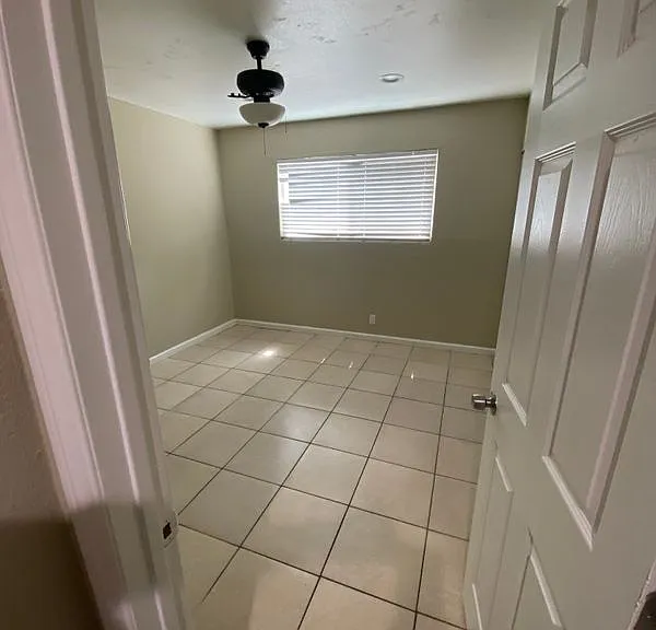 2525 E 3rd St #2 — Photo 10