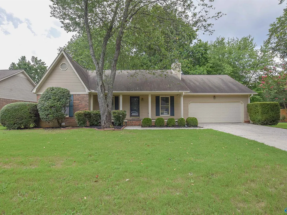 150 Whisperwood Ln