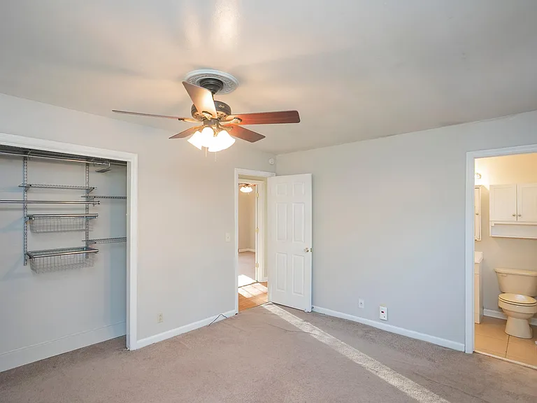 610 Ashley Ct — Photo 30