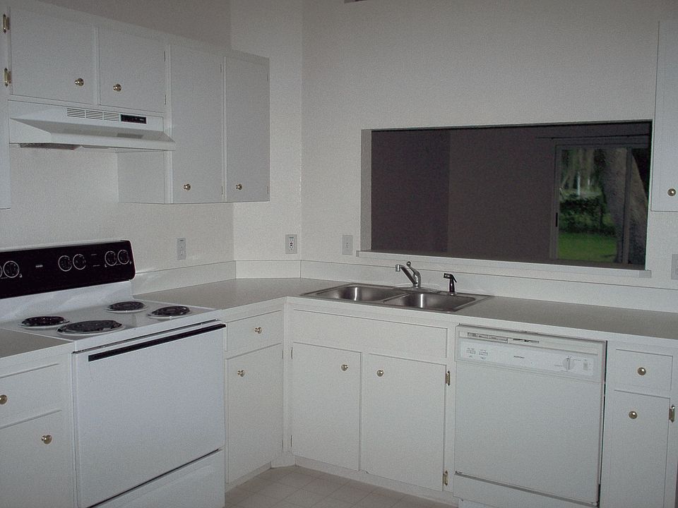 2nd image of 3627 Rose Rd